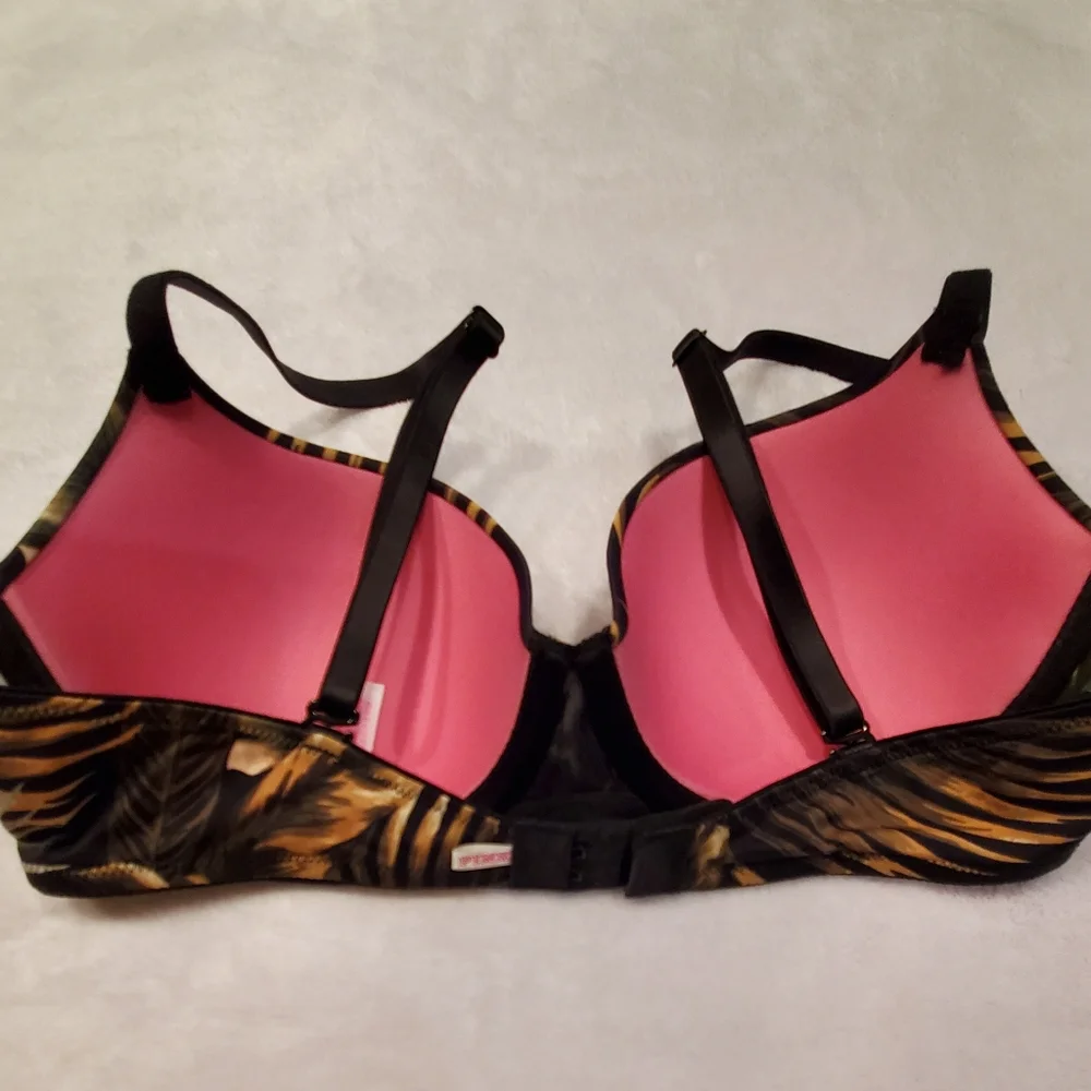 Victoria's Secret PINK Wear Everywhere bra - Picture 2 of 3